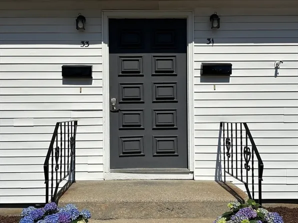 31-33 Atherton Rd, Foxboro, MA 02035