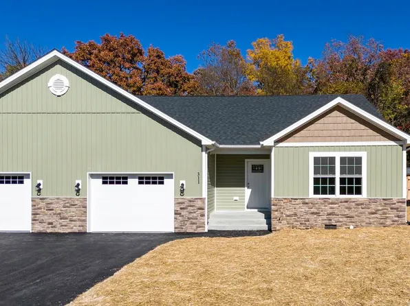 307 Willow Oaks Dr, Elkton, VA 22827