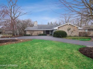 70 Ravinoaks Ln, Highland Park, IL 60035