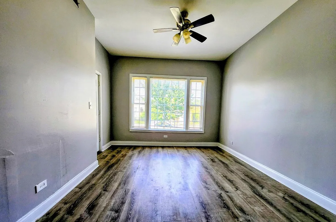 3 bed, $1,500 — Photo 3