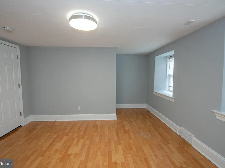 225 Old Soldiers Rd #B — Photo 16