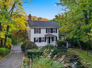 80 E Broadway, Roslyn, NY 11576