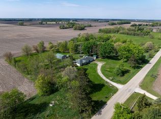 29897 N 2700th Ave, Tampico, IL 61283