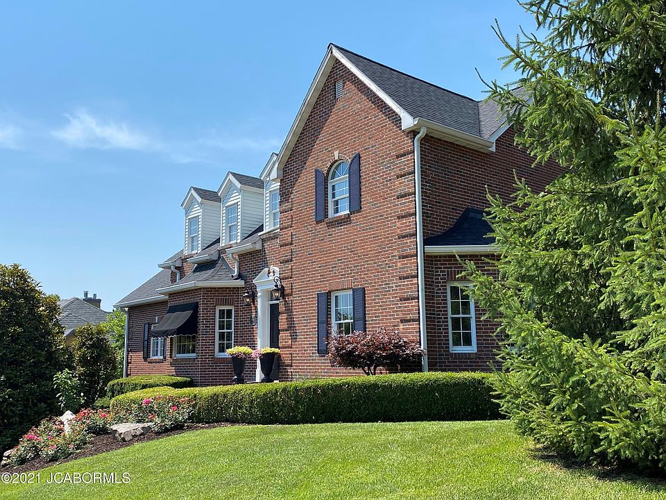 1st image of 806 Harvest Dr