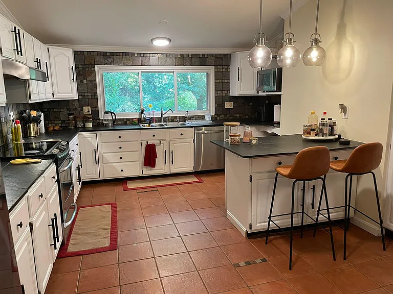 1633 Wrightson Dr — Photo 16