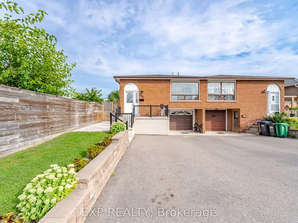 106 Hanson Rd, Mississauga, ON L5B 2E4
