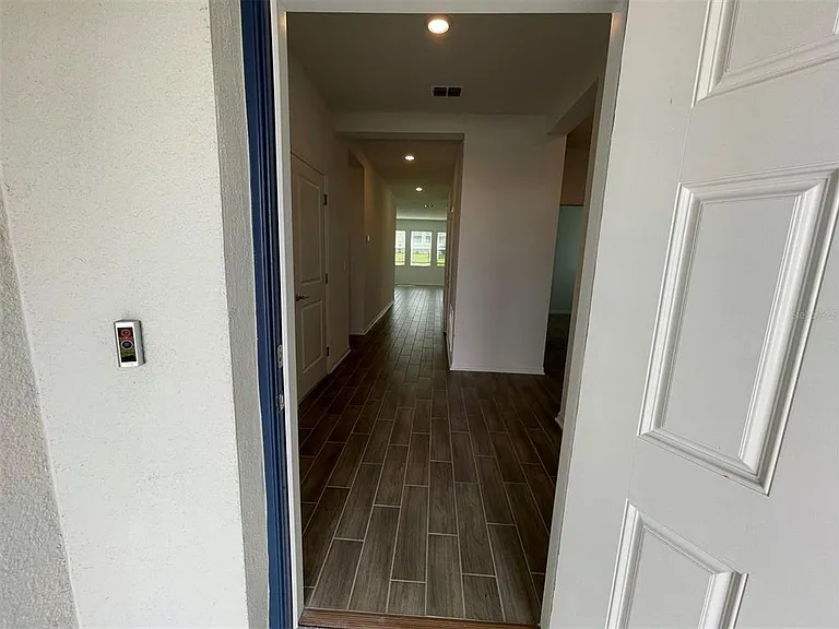 660 Tanaro Ln — Photo 3