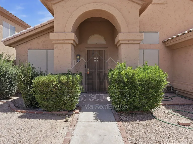 4622 E Summerhaven Dr — Photo 4