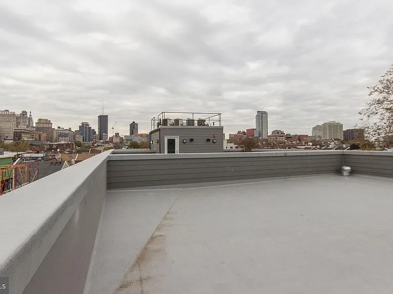 716 S Sartain St #2 — Photo 44