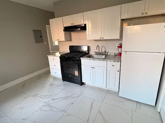 3rd image of 432 S 14th St #G1
