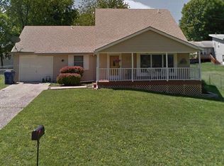 402 Sunset Strip, Eldon, MO 65026