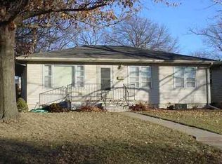 1316 N 8th St, Beatrice, NE 68310