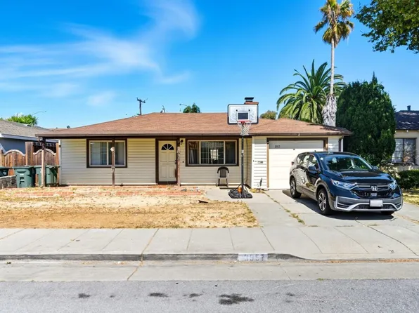 3957 Branson Dr, San Mateo, CA 94403
