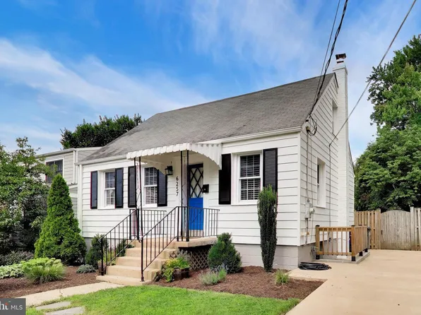 6257 18th St N, Arlington, VA 22205