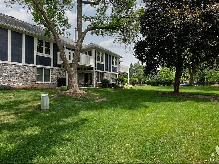 257 Coventry Cir — Photo 28