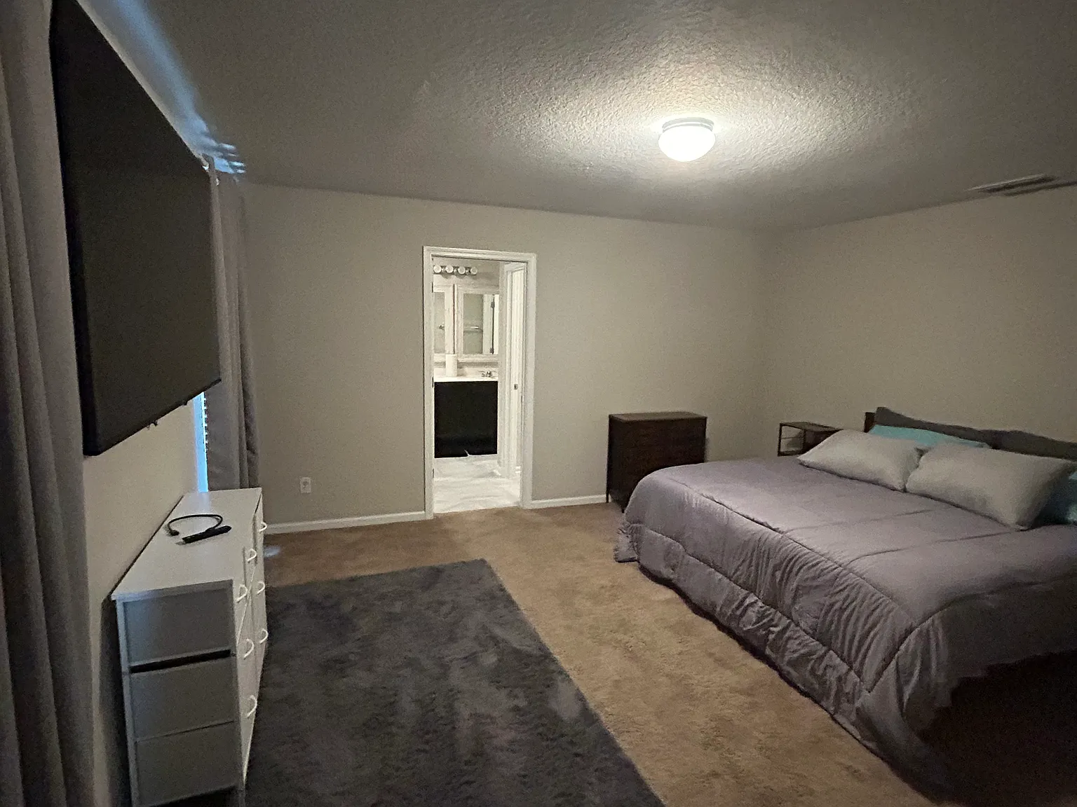 4 bed, 1880 sqft, $3,500 — Photo 4