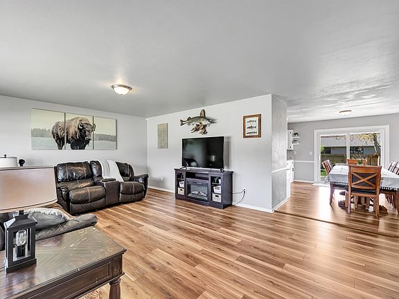 5th image of 2658 Greenbrier Rd