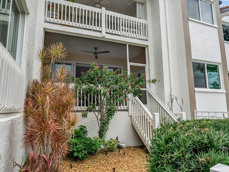 862 Hudson Ave #862 — Photo 33