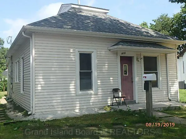 412 Yund St, Grand Island, NE 68801