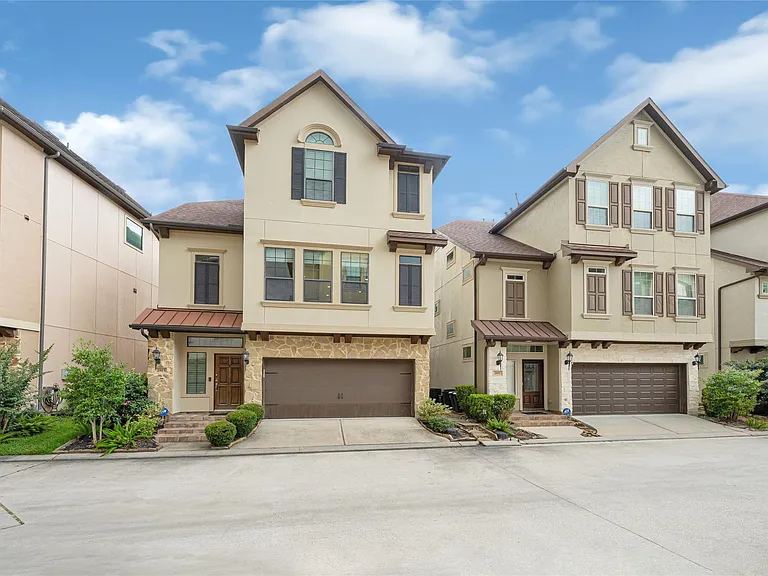 2815 Kings Retreat Cir — Photo 2