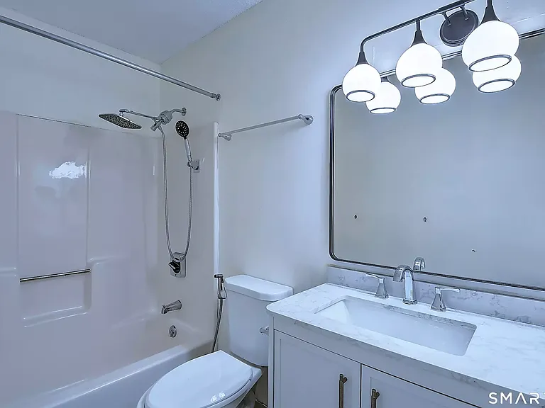 1308 Mill Pond Dr — Photo 10