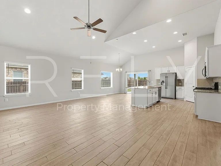 2412 Star Hill Rnch — Photo 8