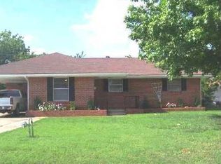 1212 W Warren St, El Reno, OK 73036