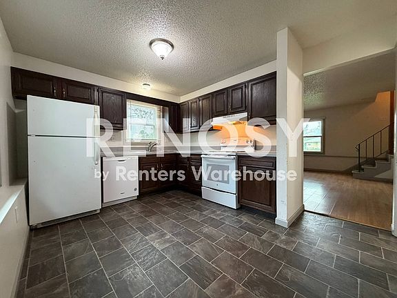 5th image of 2002 Evergreen Ave