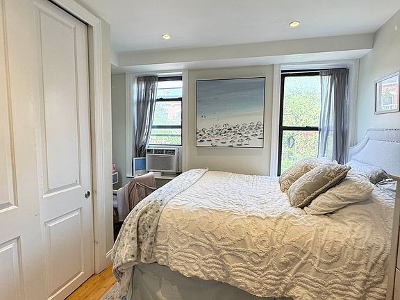 5th image of 401 E 62nd St Unit 6E