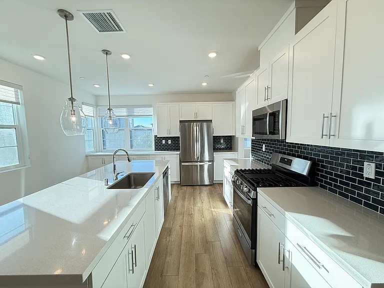 4499 S Grant Paseo — Photo 4
