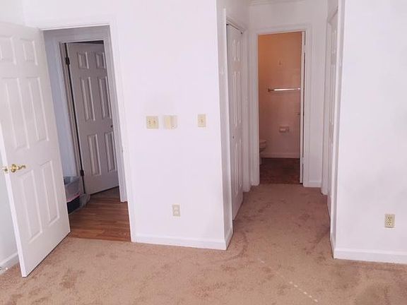 3rd image of 418 Delaware Ave APT 105