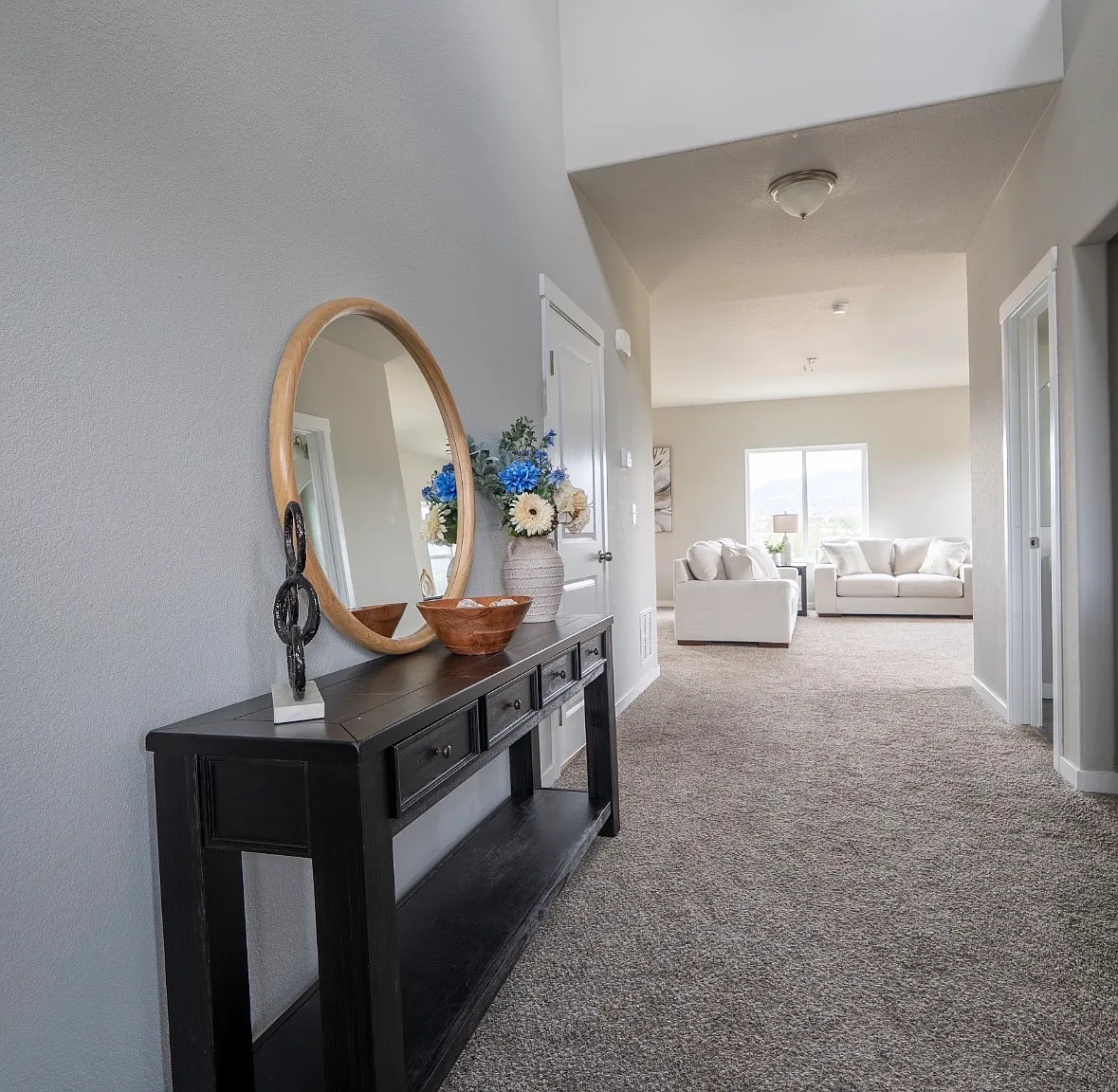 4 bed, 2967 sqft, $800 — Photo 2