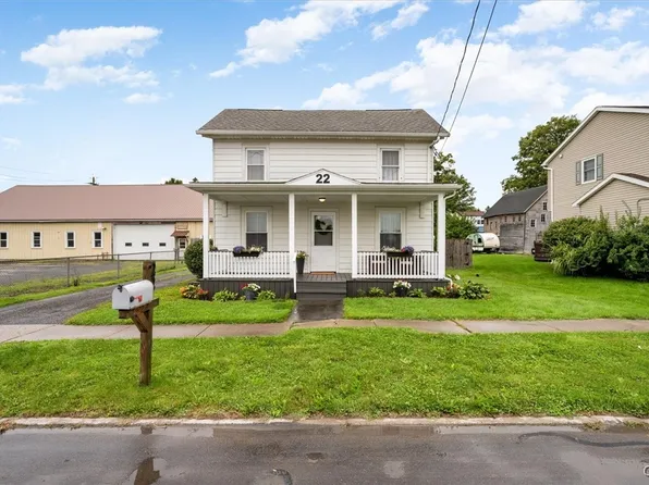 22 Lincoln Ave, Tully, NY 13159