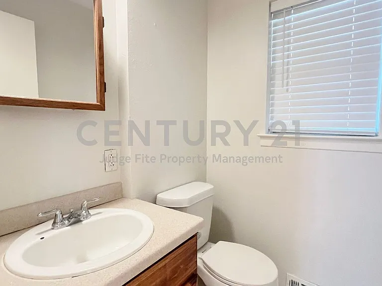 3910 Bucknell Dr — Photo 13