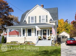 991 Cottage Pl, Baldwin, NY 11510