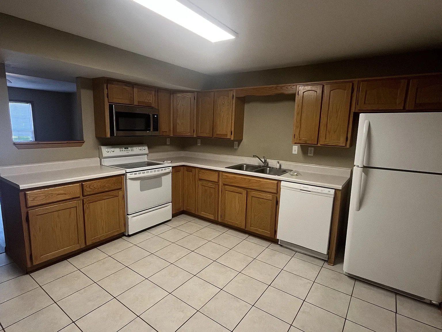 408 Ming St — Photo 3