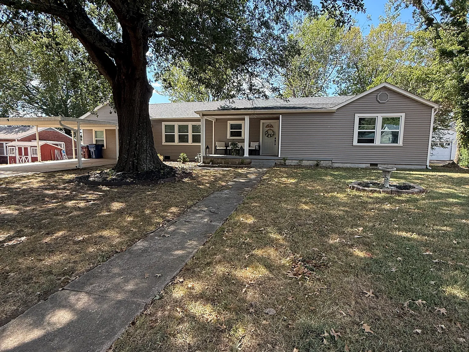 3 bed, 1770 sqft, $1,400 — Photo 1