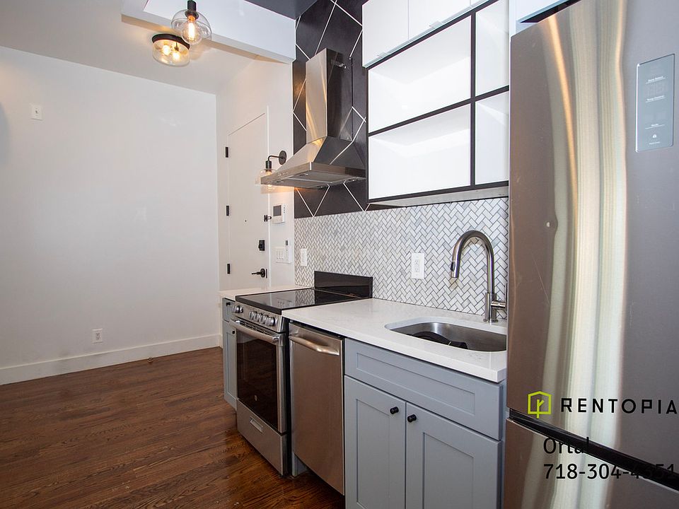 1st image of 83 Graham Ave #212