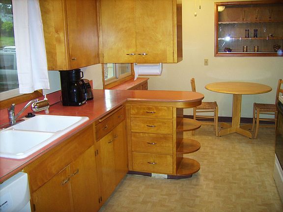 Cool, retro kitchen