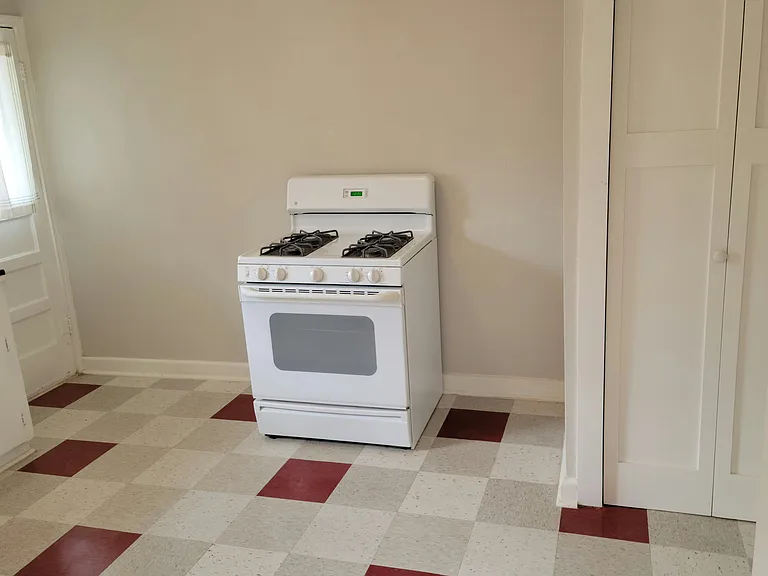 1528 Steves Ave #1 — Photo 11