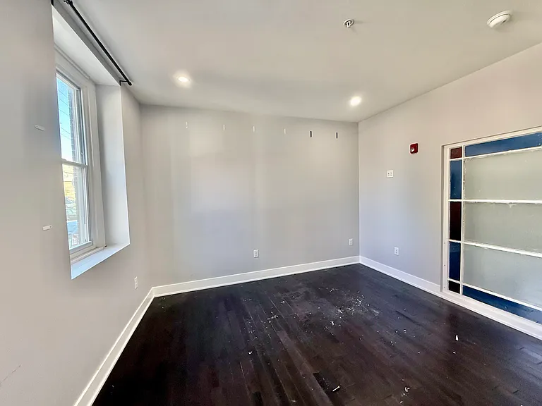302 Richmond St #A27 — Photo 12