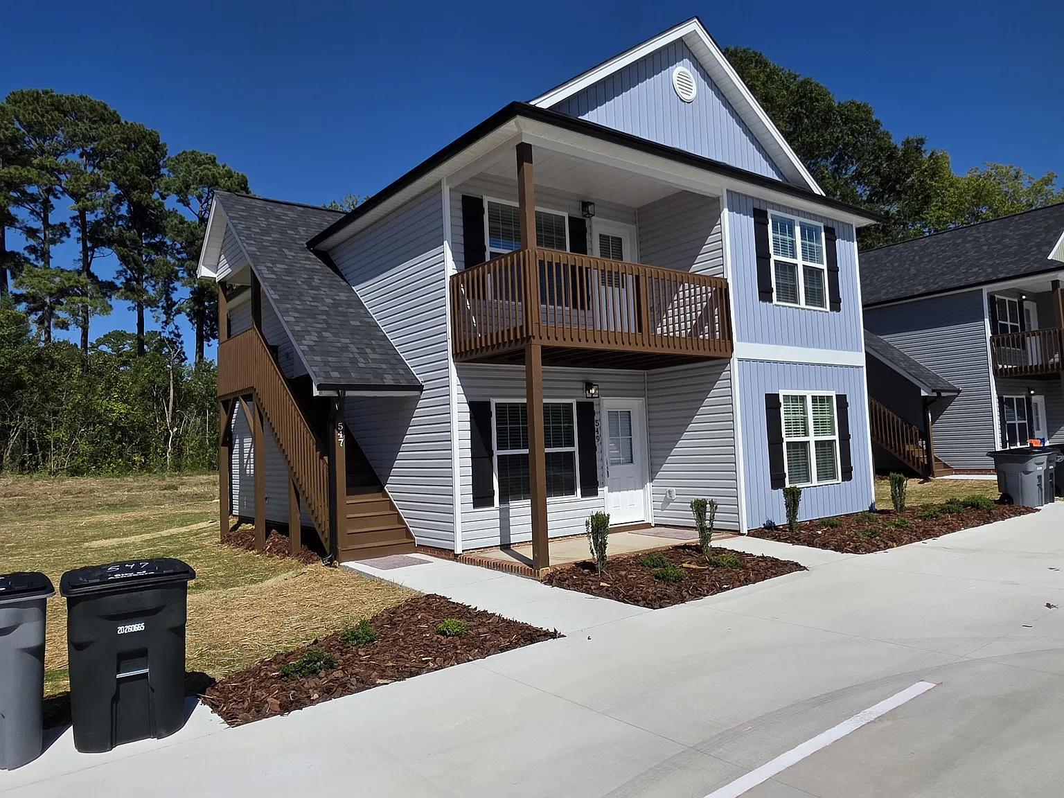 2 bed, 974 sqft, $1,295 — Photo 1