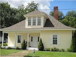 3 Bedrooms/2 Baths