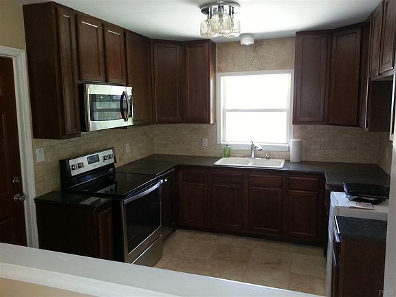 3rd image of 304 N 58th Ave