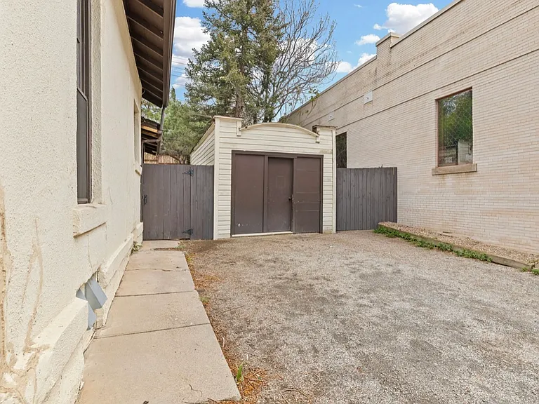 1117 Pine St — Photo 10