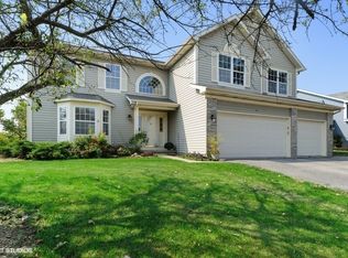 1922 Oaktree Trl, Lake Villa, IL 60046
