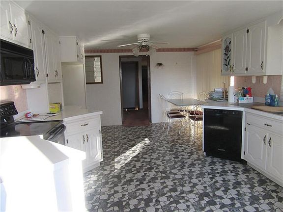 4th image of 1600 Jack Dr