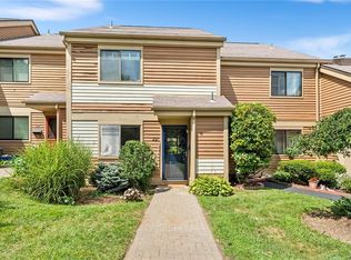 227 Tree Top Cres, Pt Chester, NY 10573