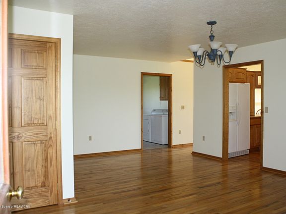 2nd image of 200 Stevens Ln