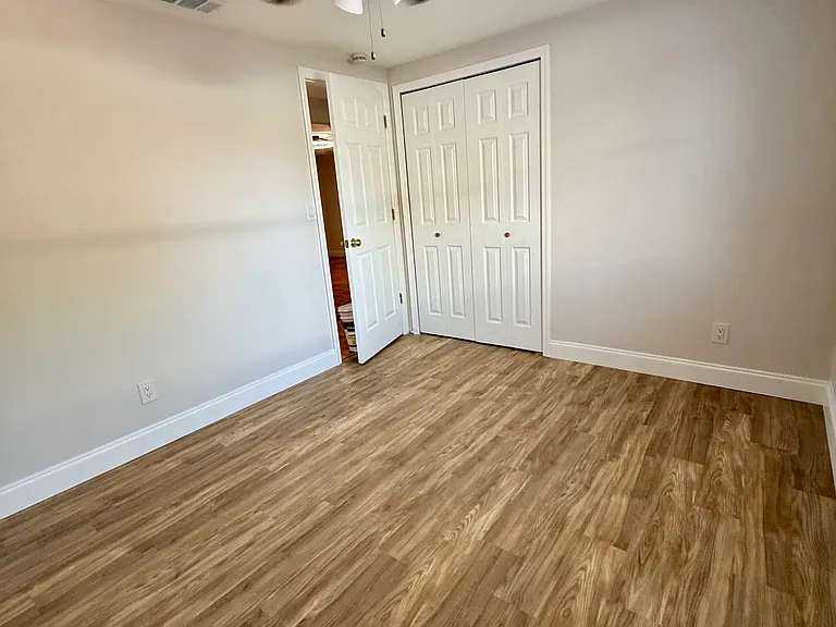 127 Debary Dr — Photo 16